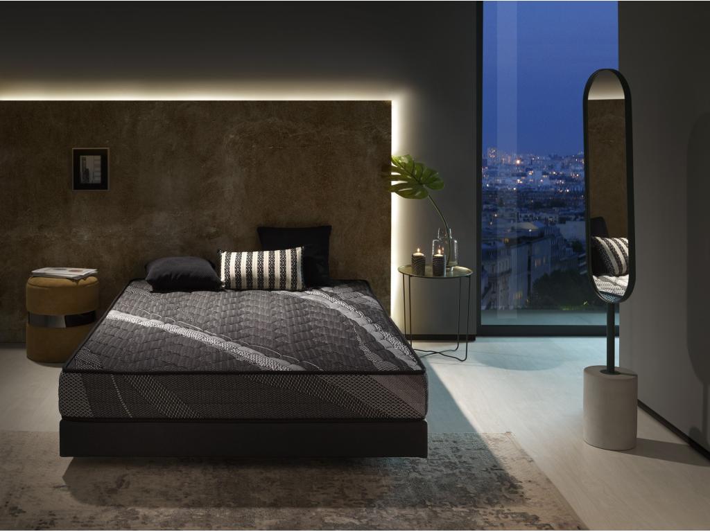 Matelas Doucezen Night Doucezen 140x190 Hauteur 20cm Fermeté moyenne-élevée.